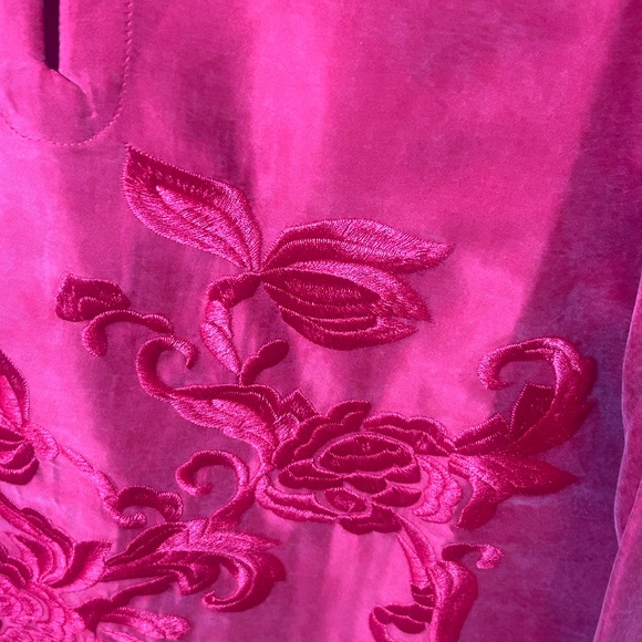 Chinese Year of the Horse - Scarlet Silk Blouse with Matching Vest - Picture 4 of 6